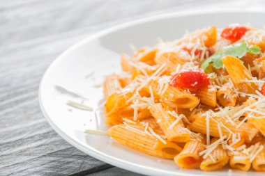 Domates soslu makarna.