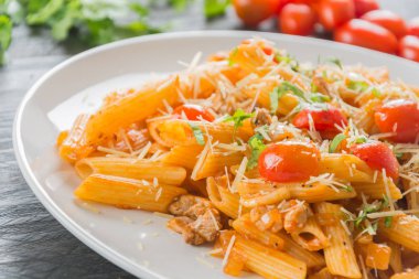 Domates soslu makarna.