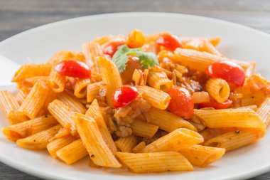 Domates soslu makarna.