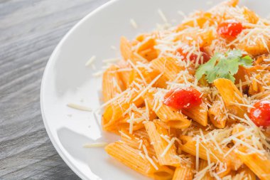 Domates soslu makarna.