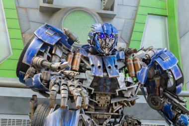 Singapur - 20 Temmuz 2015: Transformers binmek: nihai 