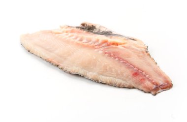 beyaz arkaplanda tilapia ham