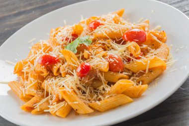 Domates soslu makarna.