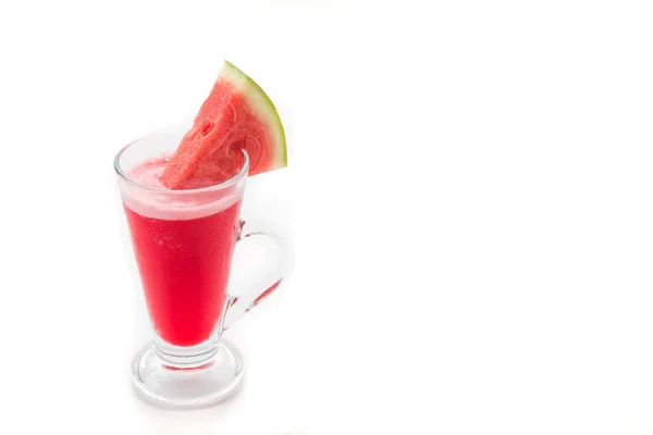 Watermeloen smoothie op witte achtergrond — Stockfoto
