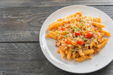 Domates soslu makarna.