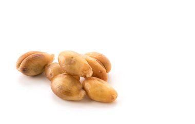 Beyaz arkaplanda taze zalacca