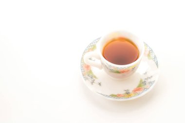 Beyaz arkaplanda çay fincanı