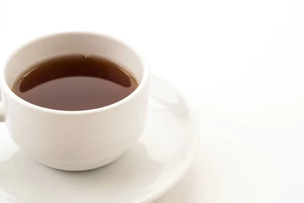 Taza de té sobre fondo blanco —  Fotos de Stock