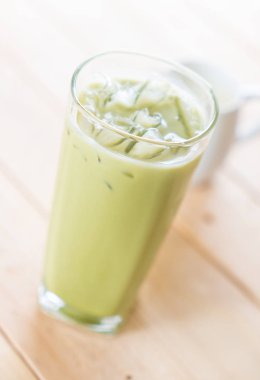 buzlu matcha latte