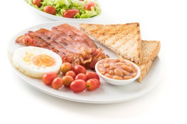 beyaz zemin üzerine kahvaltı