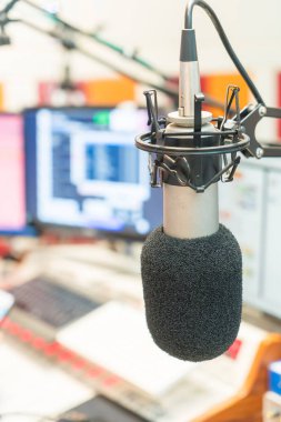 mikrofon için radyo yayında