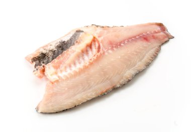 beyaz arkaplanda tilapia ham