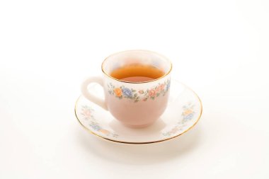 Beyaz arkaplanda çay fincanı