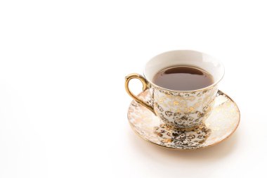 Beyaz arkaplanda çay fincanı