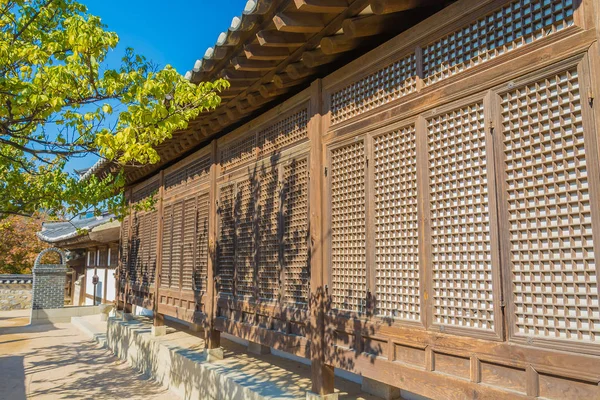 Архитектура в деревне Намсангол Ханок в Сеуле Корея — стоковое фото