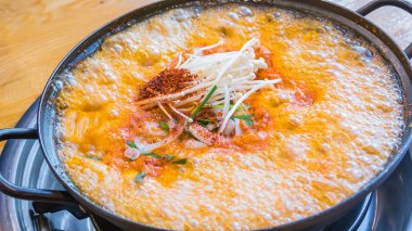 yumuşak tofu çorbası - Korece tarzı