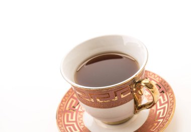 Beyaz arkaplanda çay fincanı