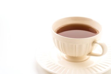 Beyaz arkaplanda çay fincanı