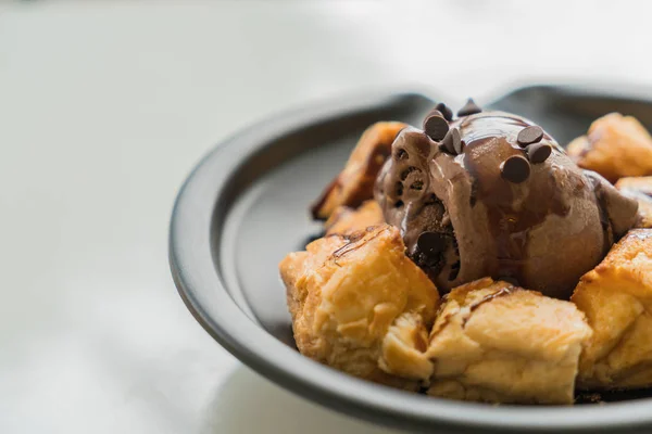 Tostadas de helado de chocolate — Foto de Stock