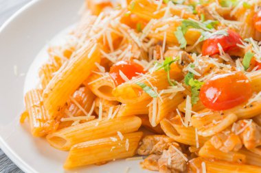 Domates soslu makarna.