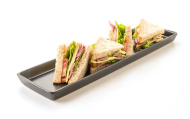 beyaz zemin üzerinde sandviç