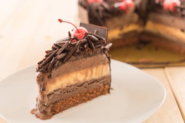 Çikolatalı dondurma kek 