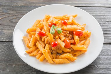 Domates soslu makarna.