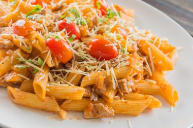 Domates soslu makarna.