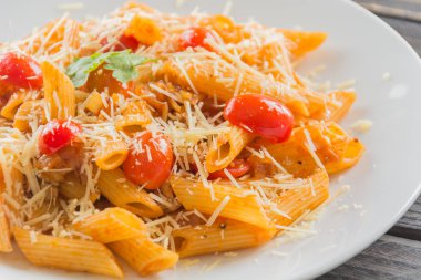 Domates soslu makarna.