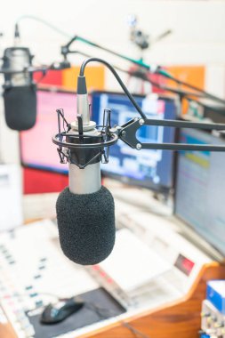 mikrofon için radyo yayında