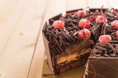 Çikolatalı dondurma kek 