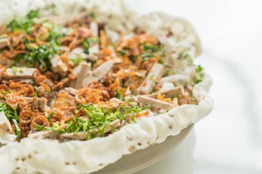 Vietnam usulü Vietnam pizzası.