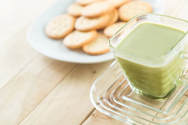 Hot matcha latte — Stock Photo, Image