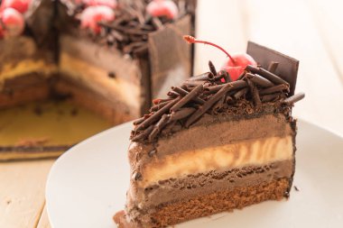 Çikolatalı dondurma kek 