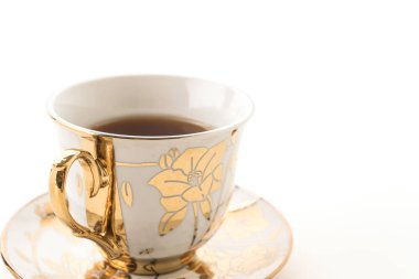 Beyaz arkaplanda çay fincanı