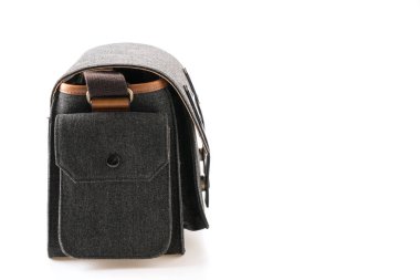 Kamera çantası beyaz arkaplanda