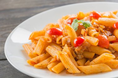 Domates soslu makarna.