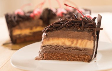 Çikolatalı dondurma kek 