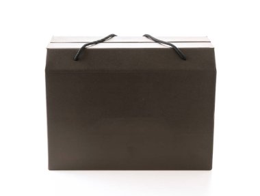 Kağıt kutusu beyaz zemin üzerine