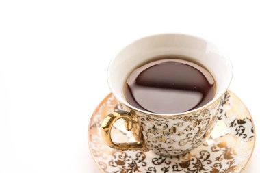 Beyaz arkaplanda çay fincanı