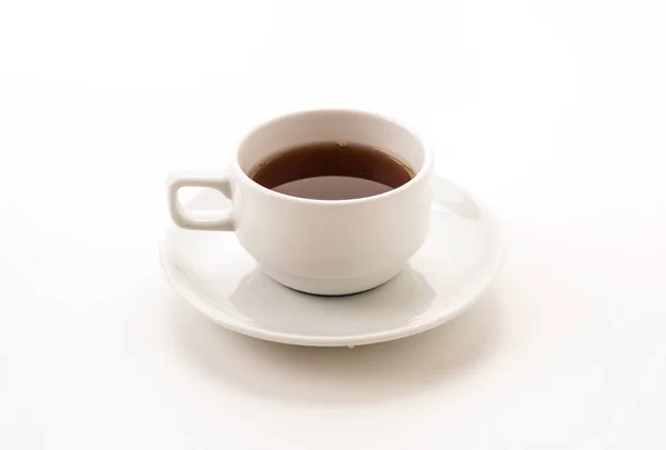 Чайна чашка на білому фоні — стокове фото