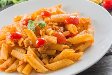 Domates soslu makarna.