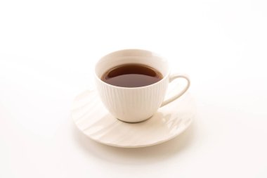 Beyaz arkaplanda çay fincanı