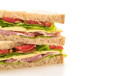 beyaz zemin üzerinde sandviç