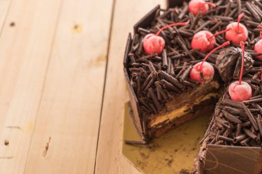 Çikolatalı dondurma kek 