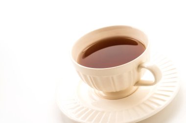 Beyaz arkaplanda çay fincanı