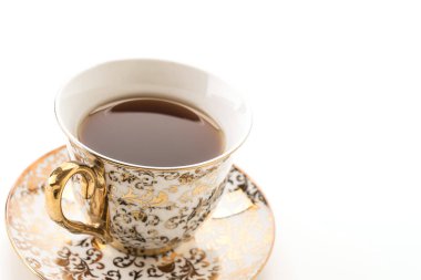 Beyaz arkaplanda çay fincanı