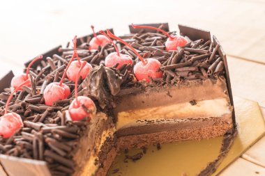 Çikolatalı dondurma kek 