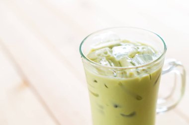 buzlu matcha latte