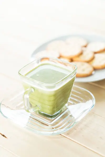 Hot matcha latte — Stock Photo, Image